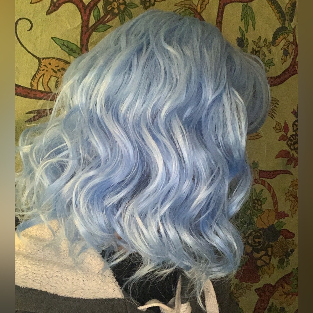 Light blue curly synthetic Bob wig with bangs Basic cap new HF - Picture 2 of 10
